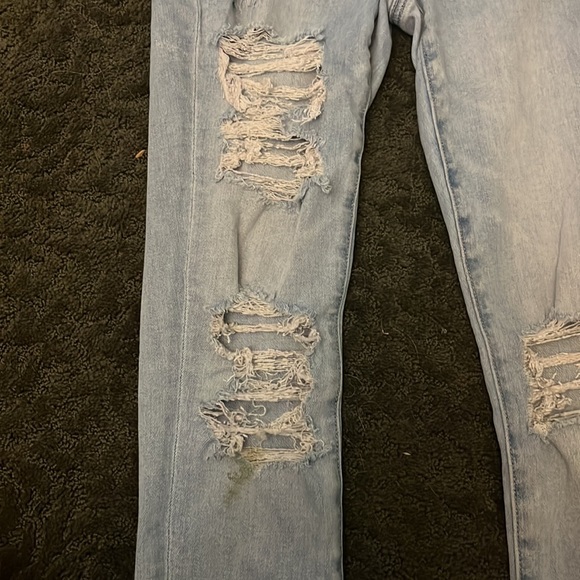 Light blue American eagle ripped jeans - Picture 2 of 6